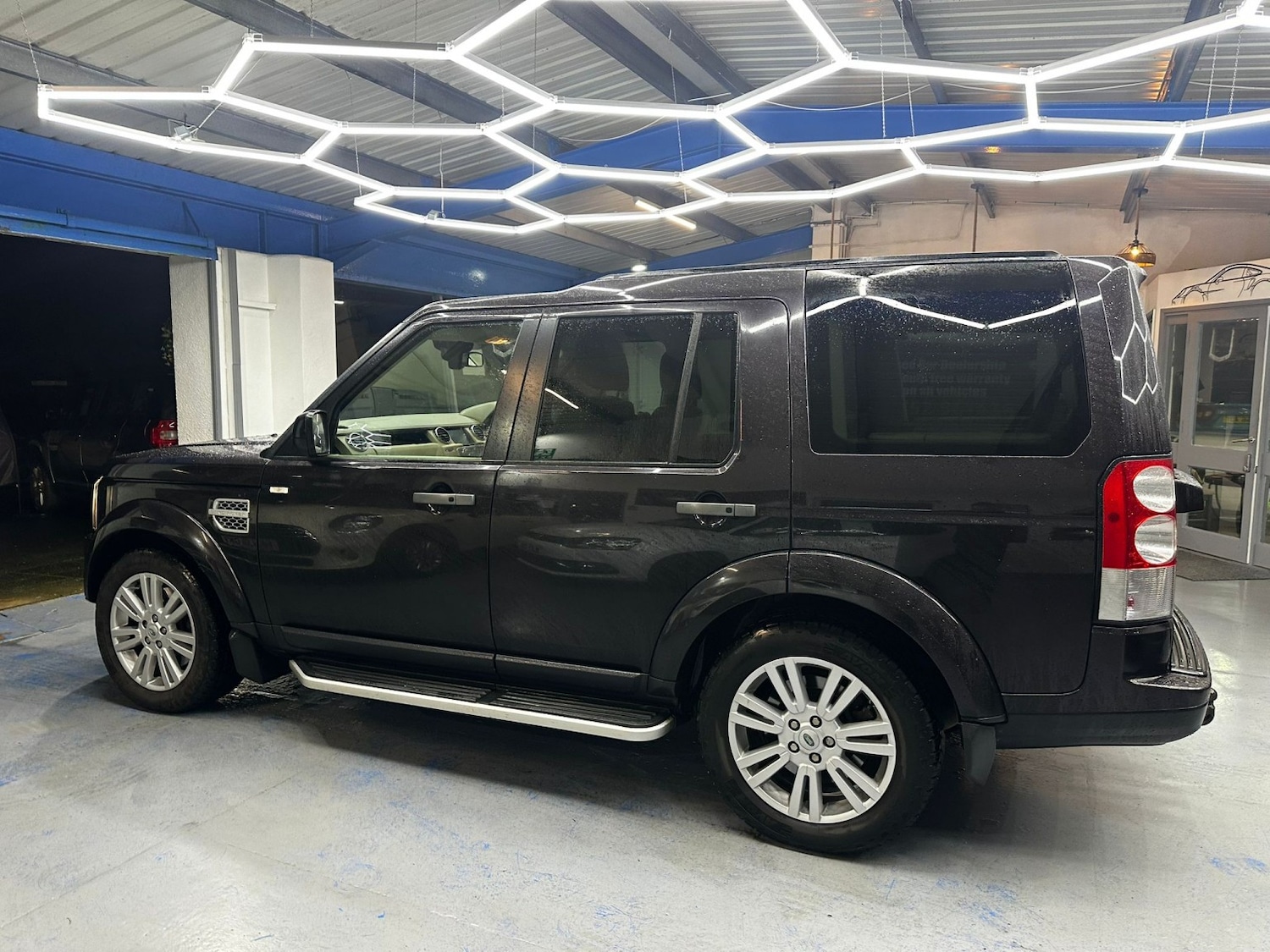 Used Land Rover Discovery 4 2010 for sale - 77438371: Photo 9
