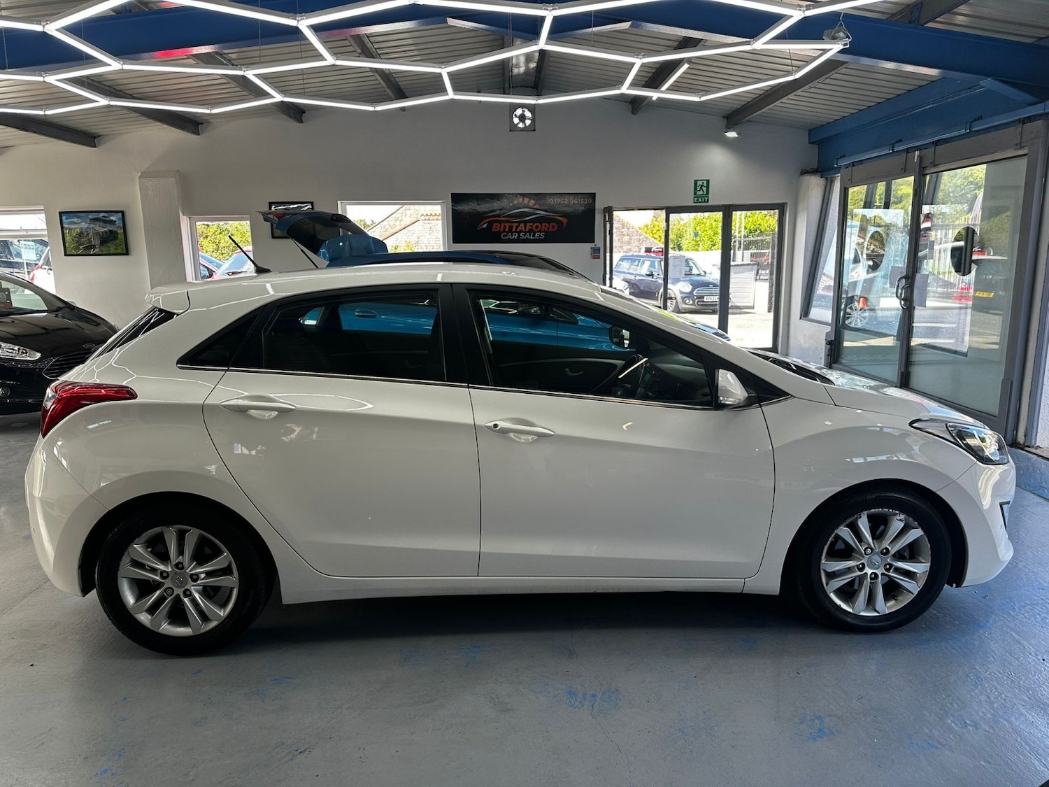 Used Hyundai i30 2013 for sale - 76510999: Photo 3