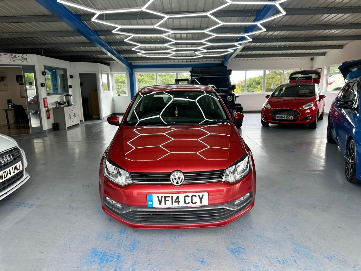Used Volkswagen Polo 2014 for sale - 76510853: Photo 1