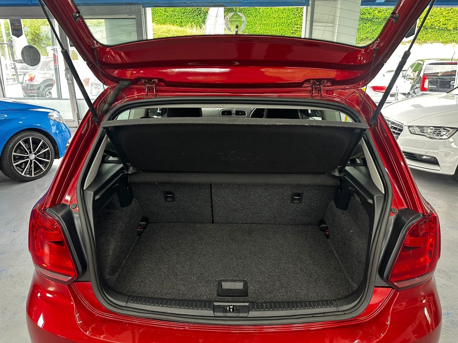 Used Volkswagen Polo 2014 for sale - 76510853: Photo 10