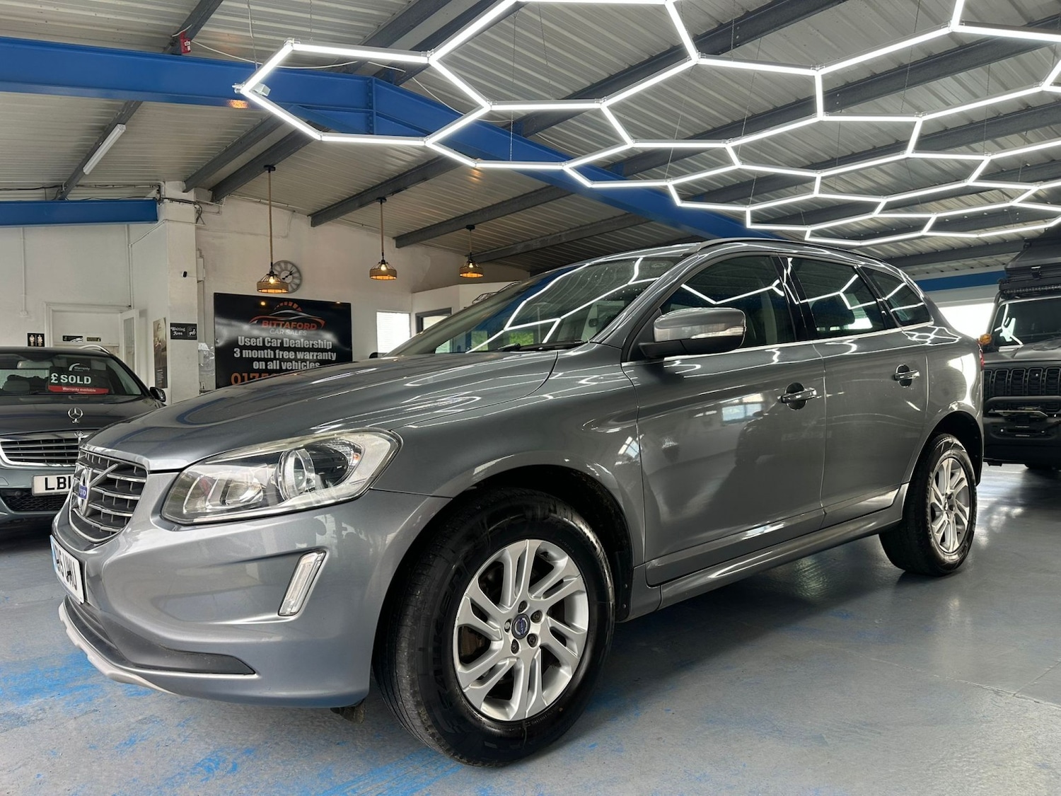 Used Volvo XC60 2015 for sale - 77881046: Photo 10