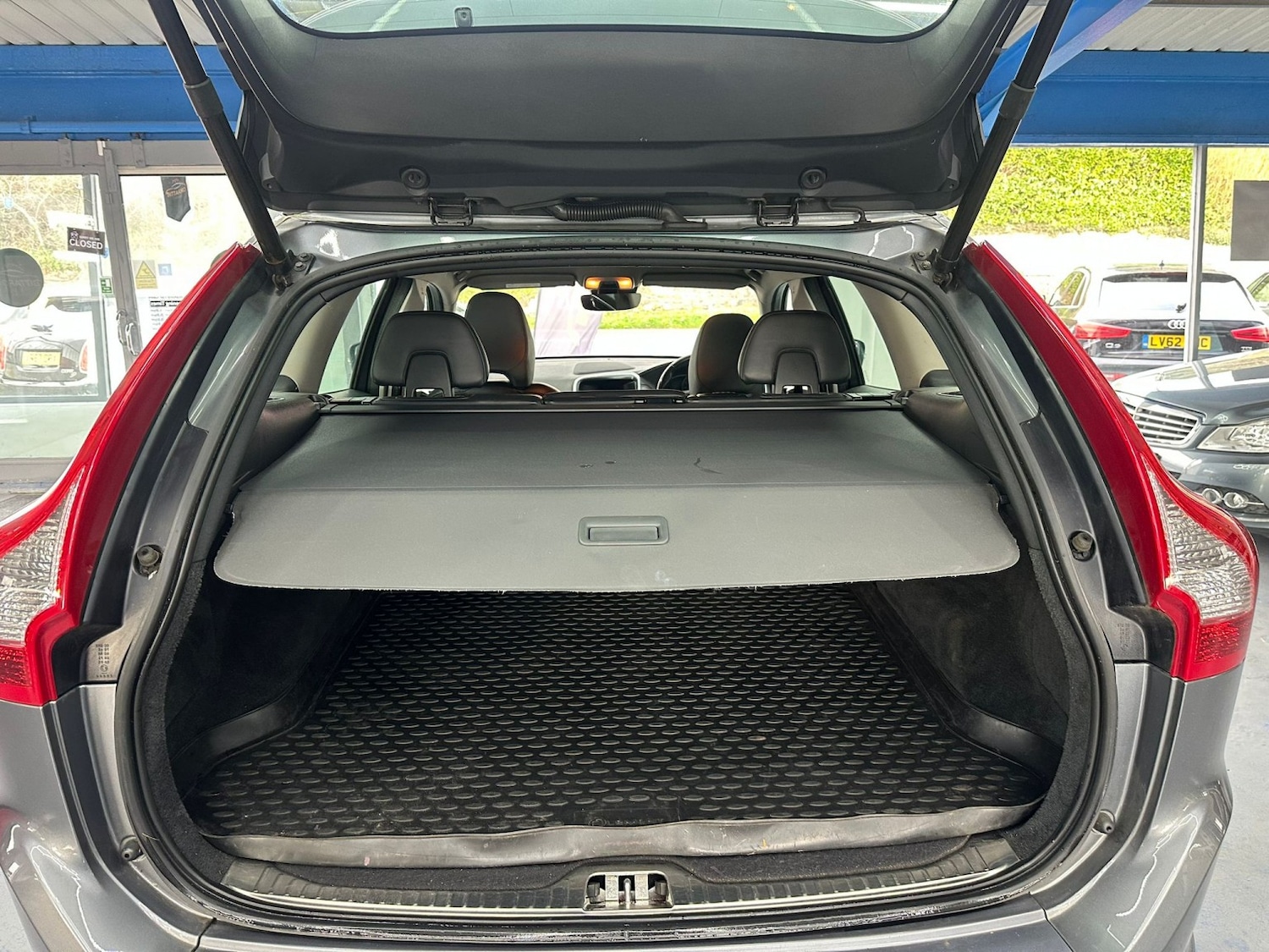 Used Volvo XC60 2015 for sale - 77881046: Photo 19