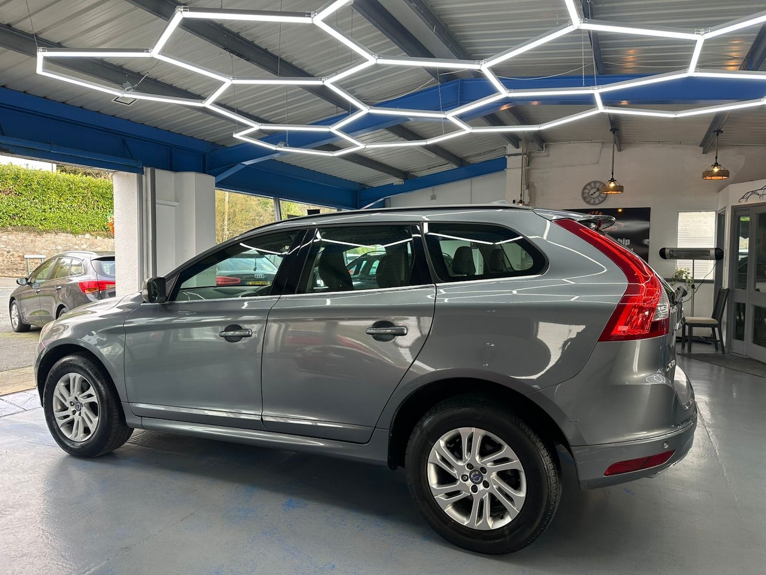 Used Volvo XC60 2015 for sale - 77881046: Photo 8