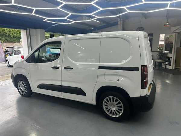 Used Citroen Berlingo 2021 for sale - 76293142: Photo 8