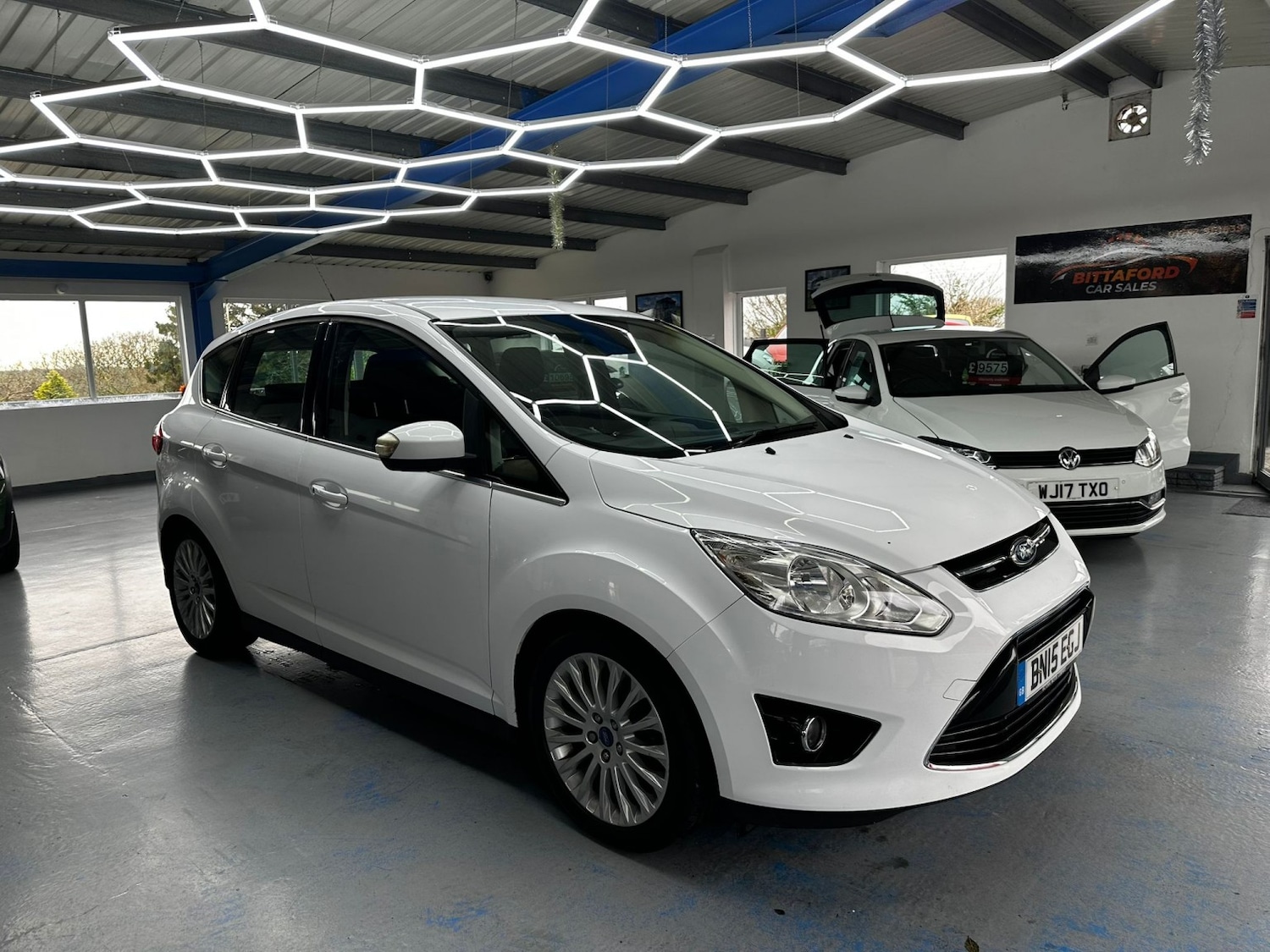 Used Ford C-Max 2015 for sale - 76911114: Photo 2
