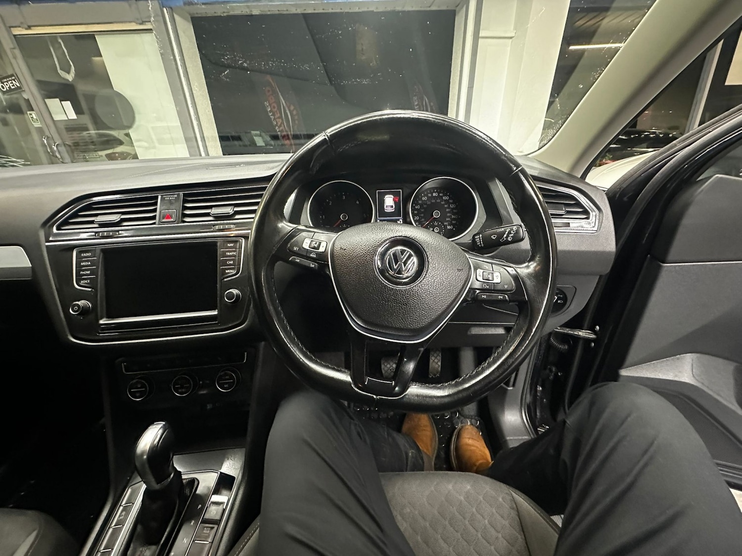 Used Volkswagen Tiguan 2017 for sale - 77465702: Photo 13