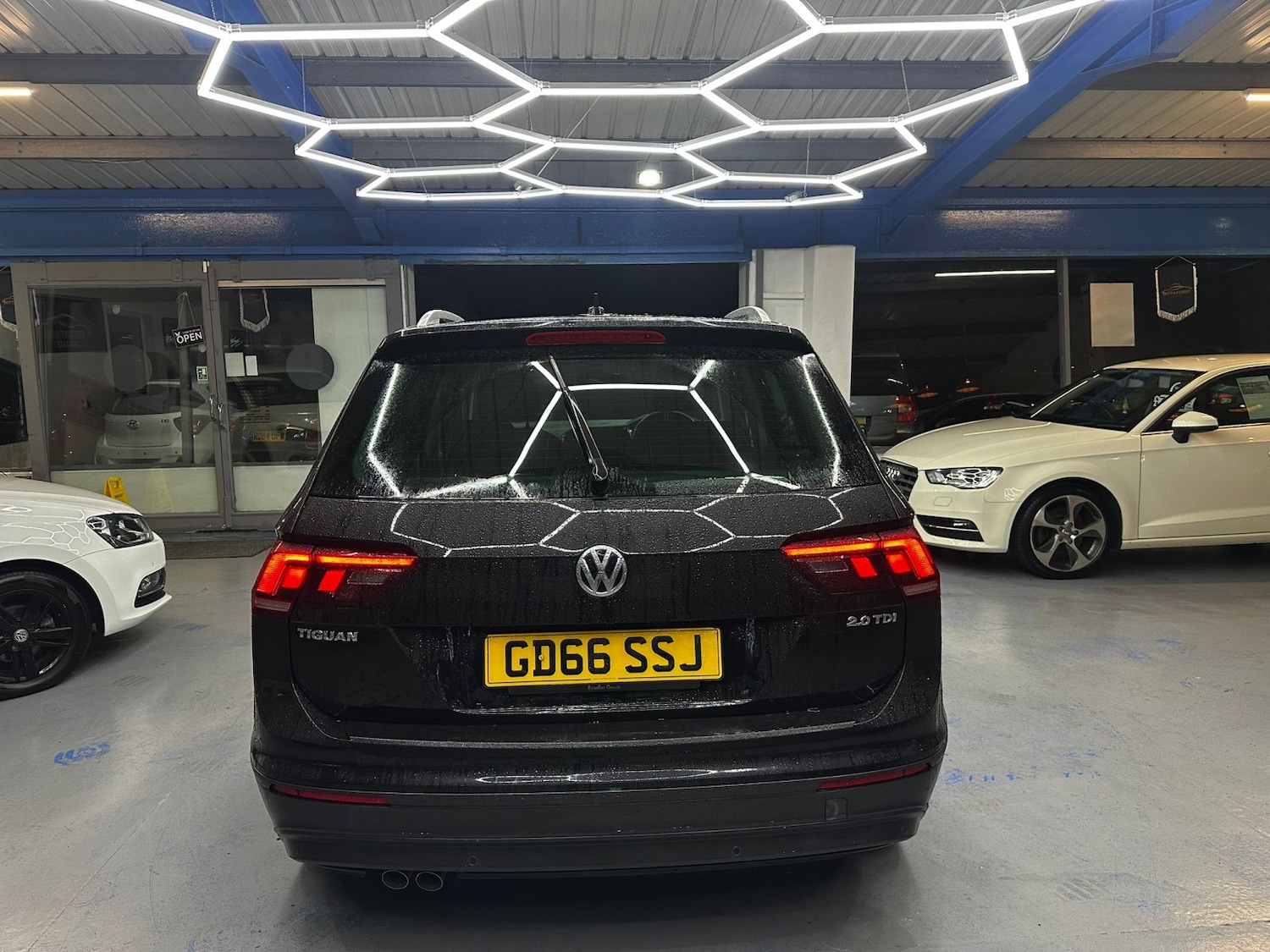 Used Volkswagen Tiguan 2017 for sale - 77465702: Photo 4