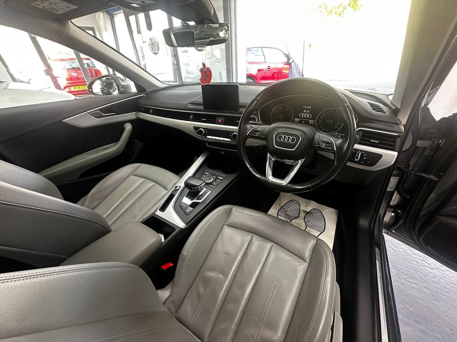 Used Audi A4 2016 for sale - 76497428: Photo 14