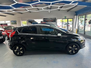 Used Ford Fiesta 2016 for sale - 75529840: Photo