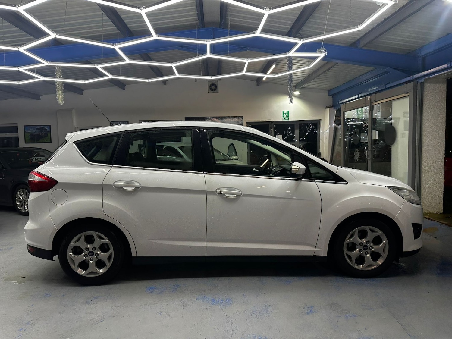 Used Ford C-Max 2014 for sale - 76974440: Photo 3