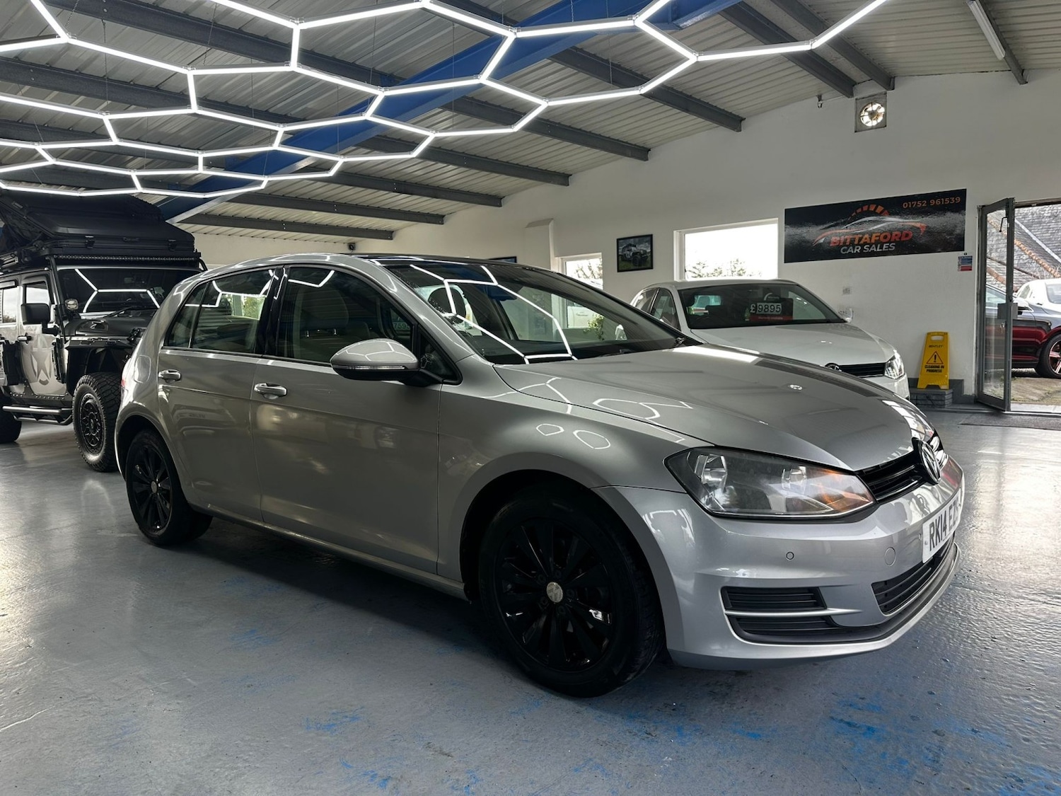 Used Volkswagen Golf 2014 for sale - 76571091: Photo 2