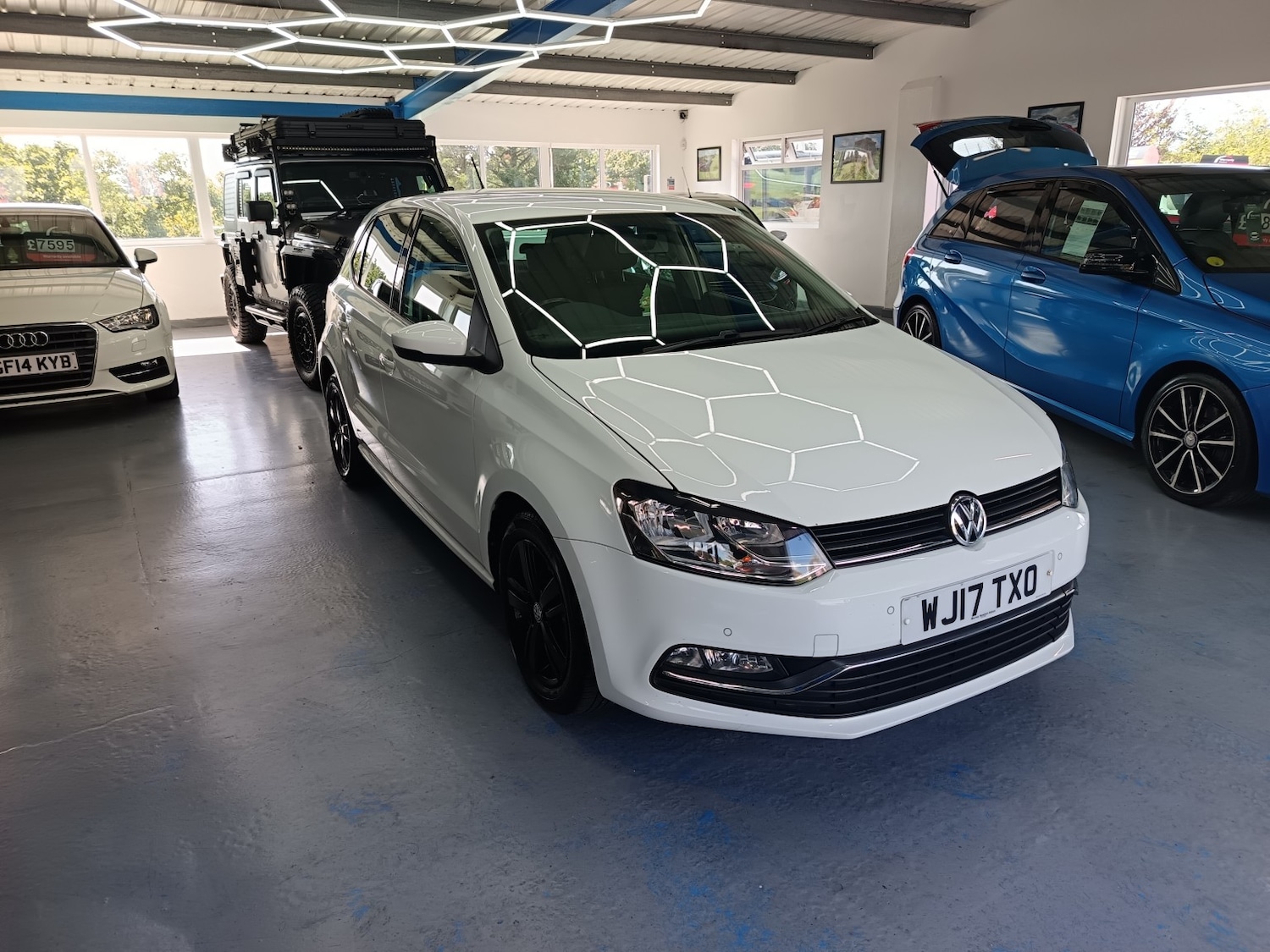 Used Volkswagen Polo 2017 for sale - 77157269: Photo 2