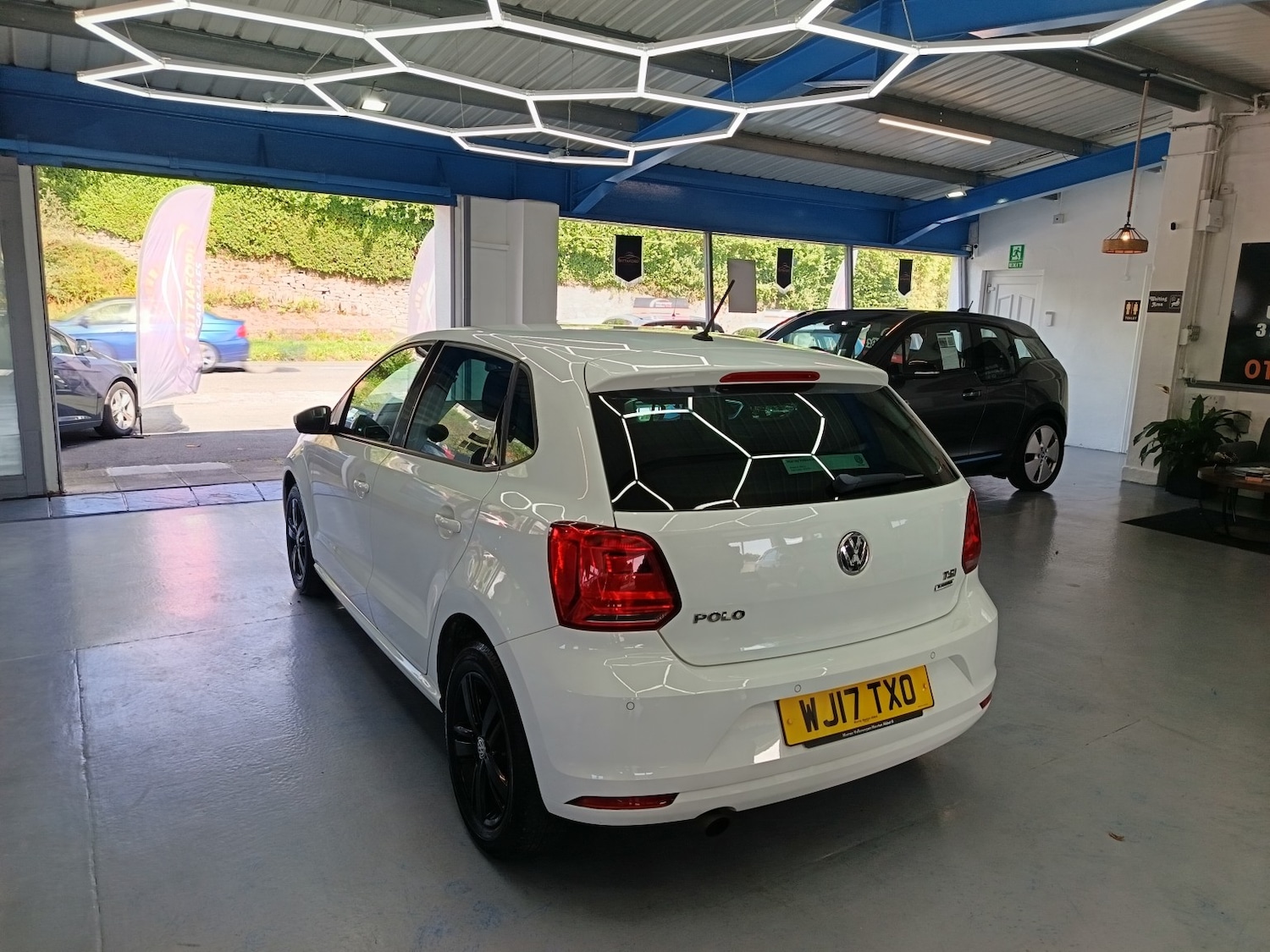 Used Volkswagen Polo 2017 for sale - 77157269: Photo 7