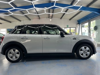 Used MINI Hatch 2019 for sale - 78513611: Photo