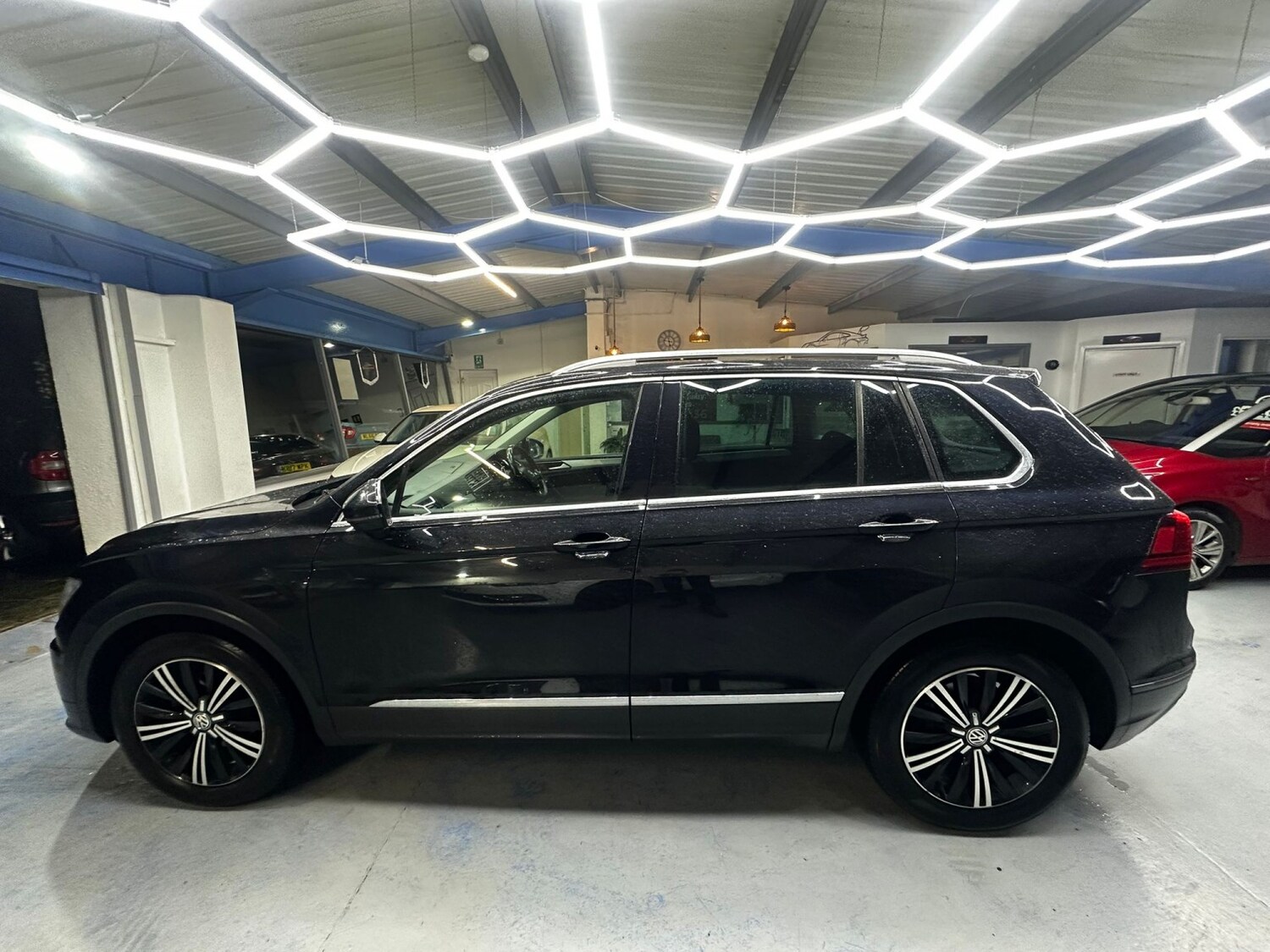 Used Volkswagen Tiguan 2017 for sale - 77721251: Photo 11