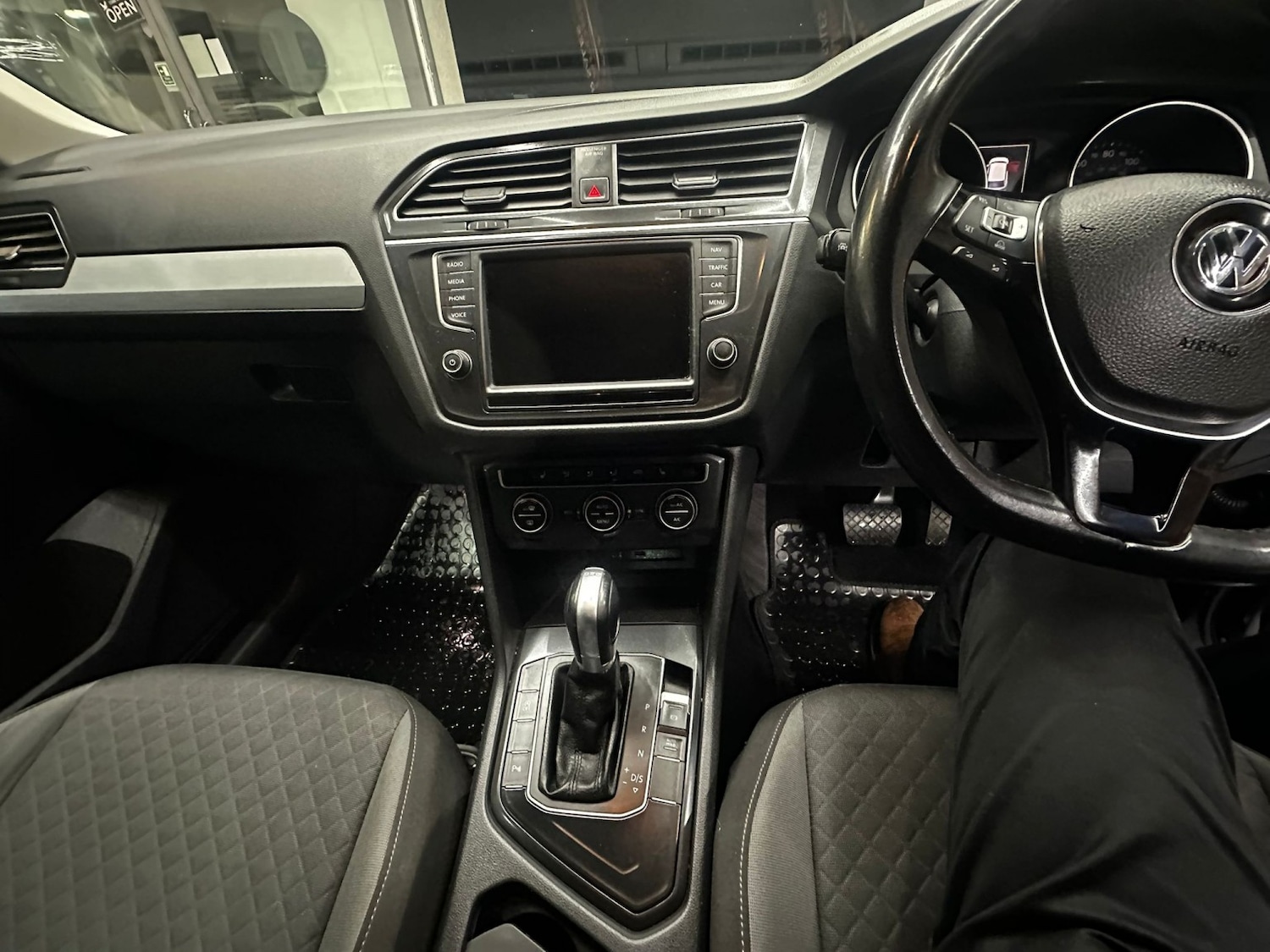 Used Volkswagen Tiguan 2017 for sale - 77721251: Photo 15