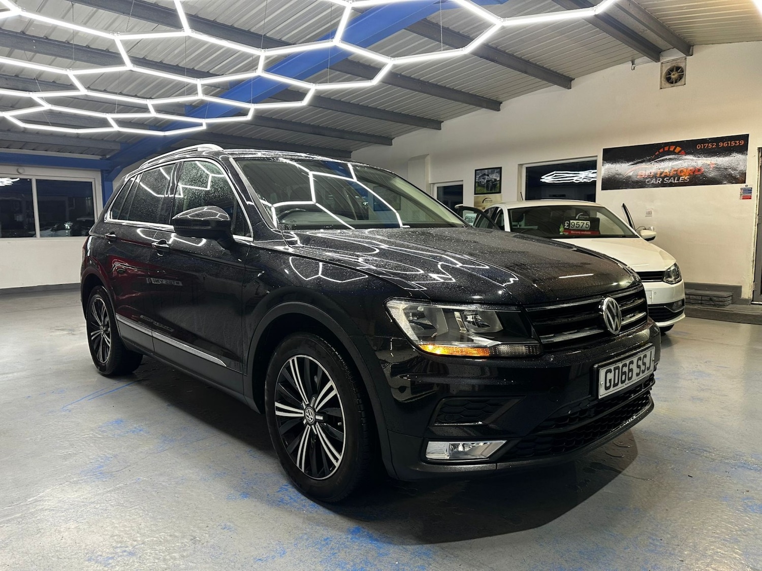 Used Volkswagen Tiguan 2017 for sale - 77721251: Photo 2