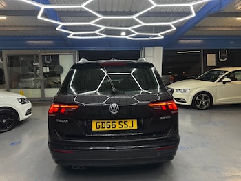 Used Volkswagen Tiguan 2017 for sale - 77721251: Photo