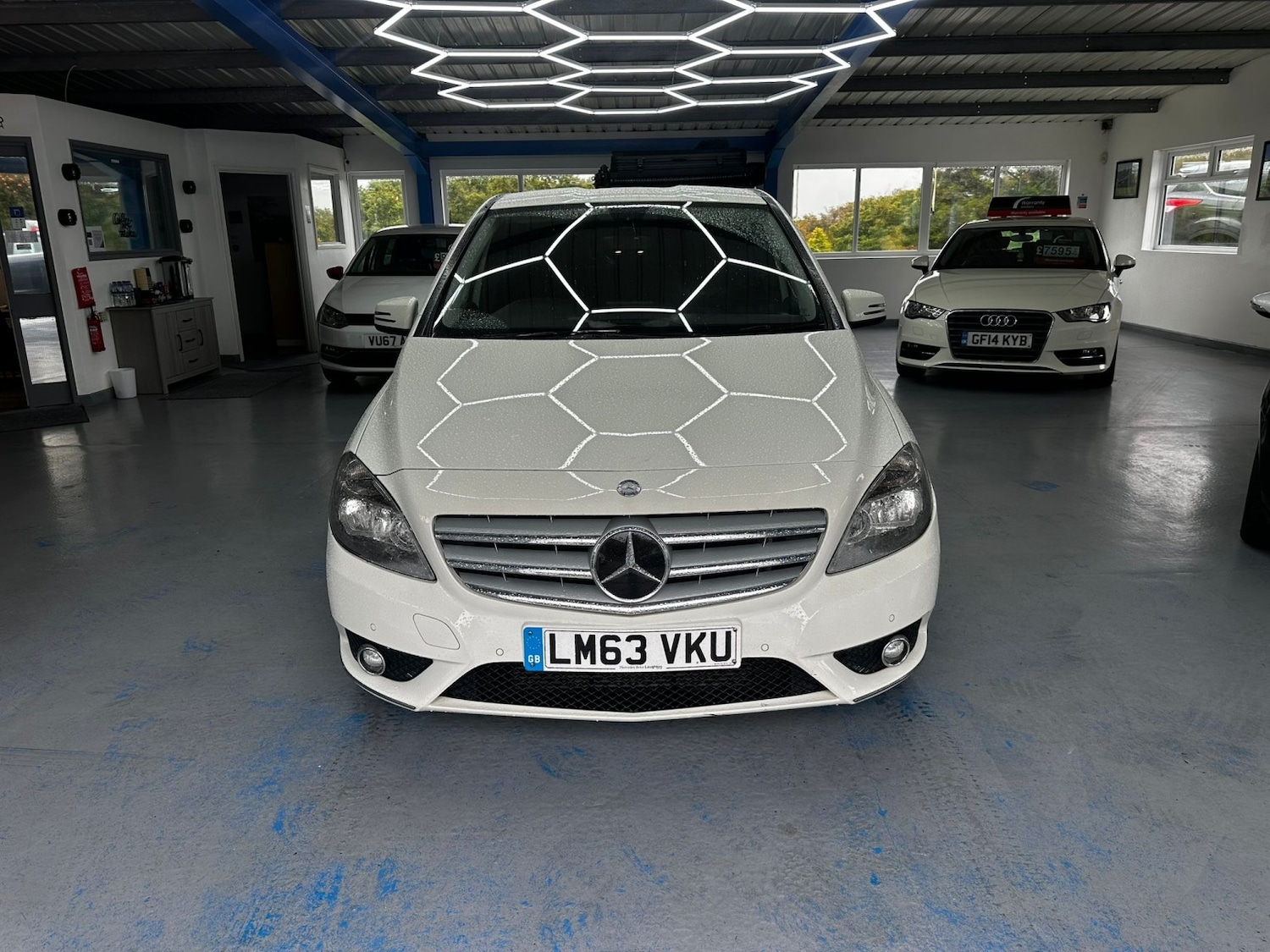 Used Mercedes-Benz B-Class 2013 for sale - 76186777: Photo 1