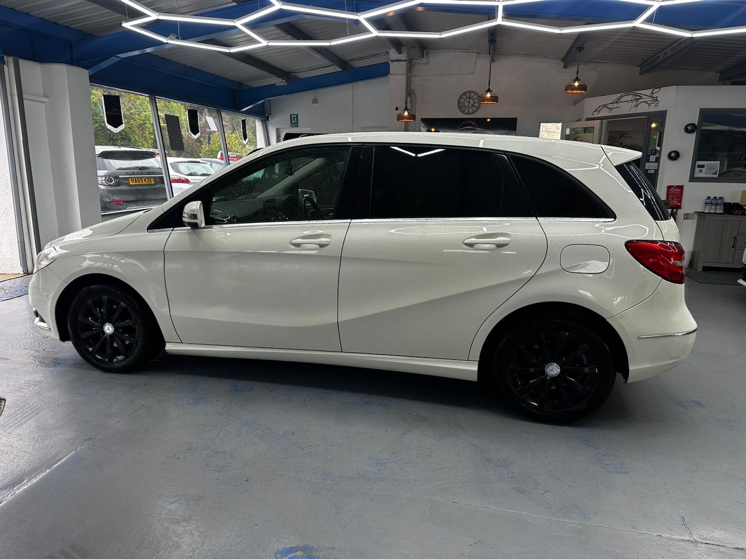 Used Mercedes-Benz B-Class 2013 for sale - 76186777: Photo 9