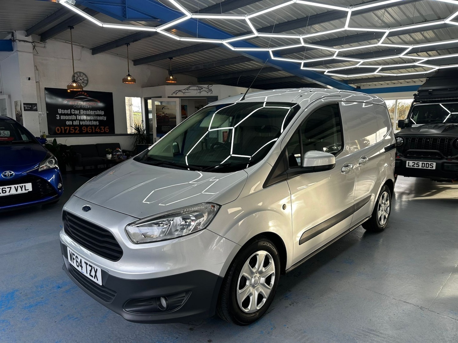 Used Ford Transit Courier 2014 for sale - 76571242: Photo 10