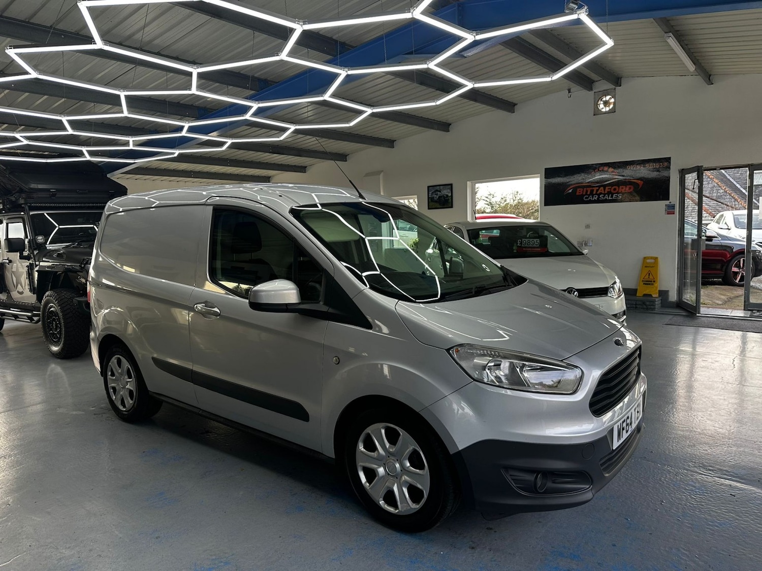 Used Ford Transit Courier 2014 for sale - 76571242: Photo 2