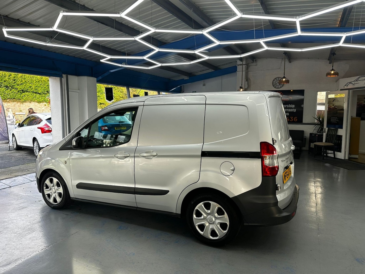 Used Ford Transit Courier 2014 for sale - 76571242: Photo 8