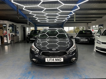 2014 - 1.6 CRDi 2 5dr Auto