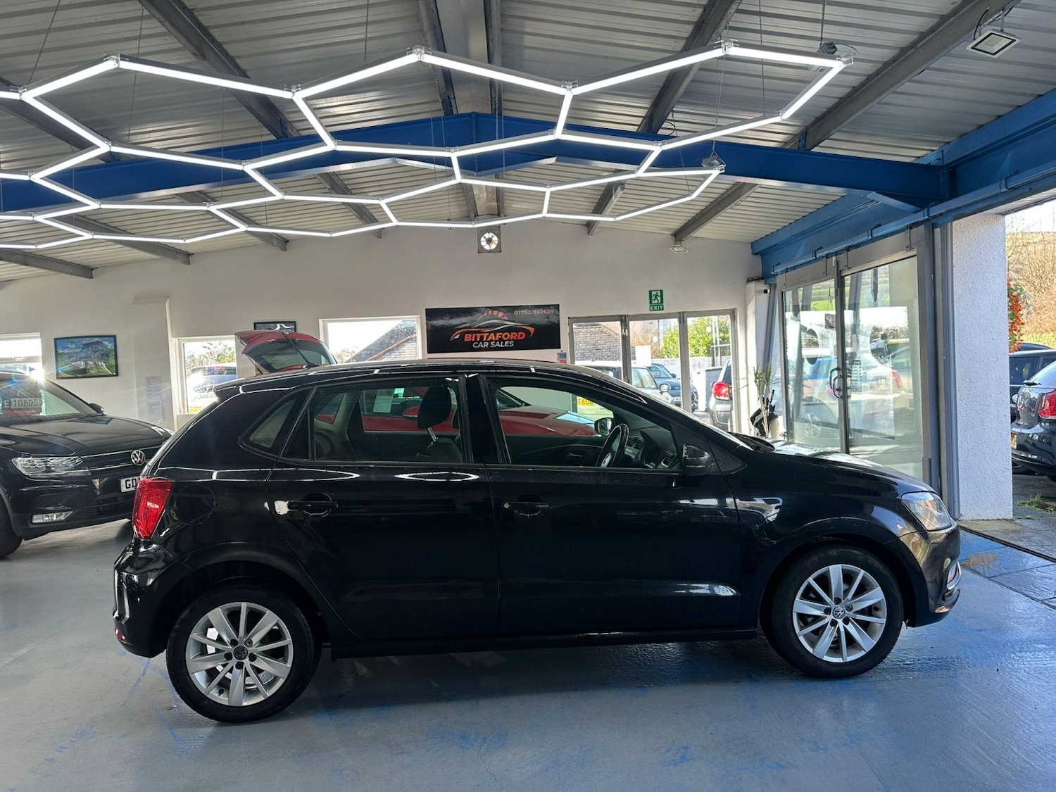 Used Volkswagen Polo 2014 for sale - 77881040: Photo 3
