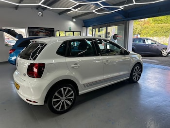 Used Volkswagen Polo 2017 for sale - 75982000: Photo