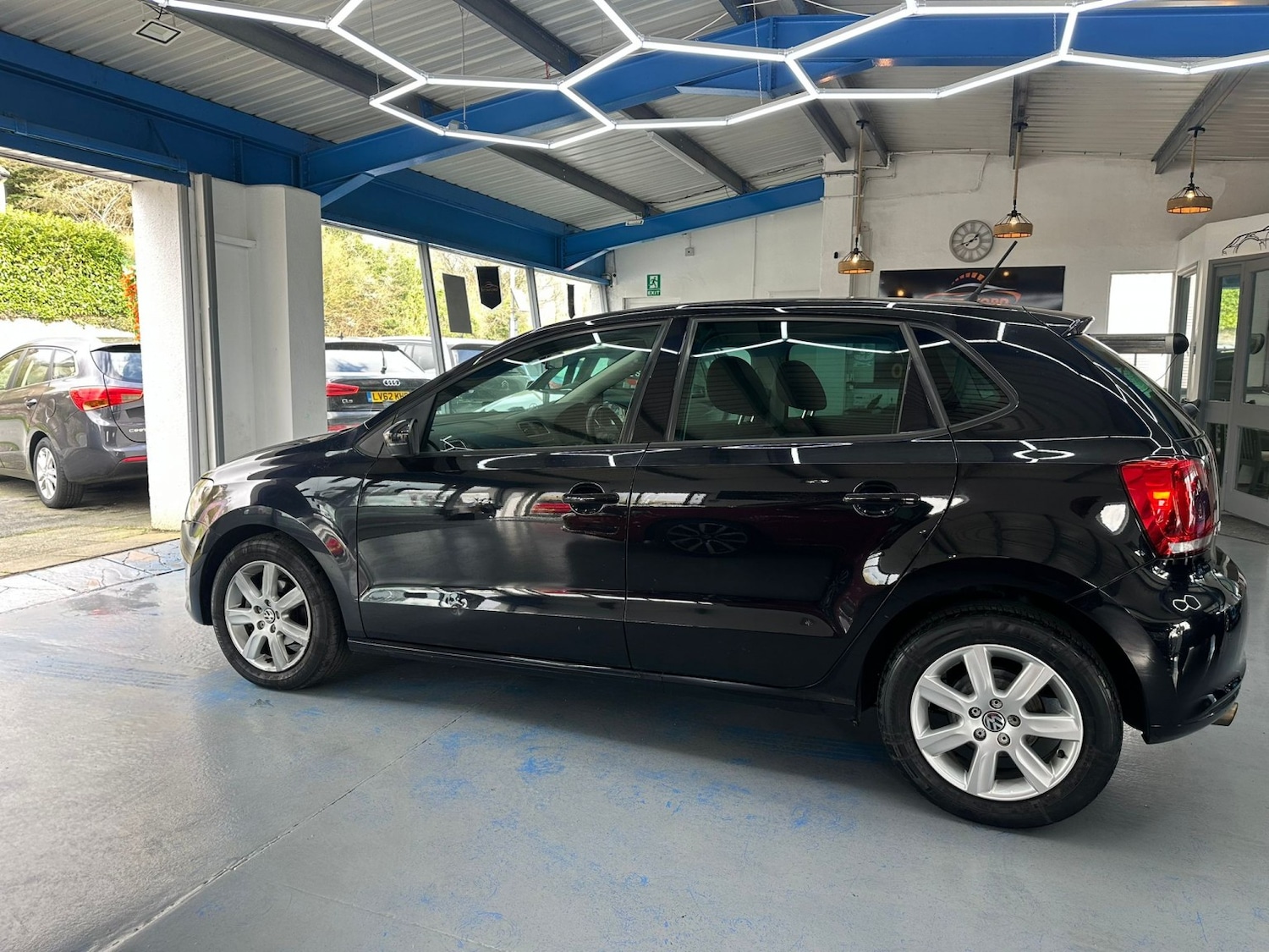 Used Volkswagen Polo 2012 for sale - 77881055: Photo 8