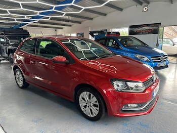 Used Volkswagen Polo 2014 for sale - 76951143: Photo