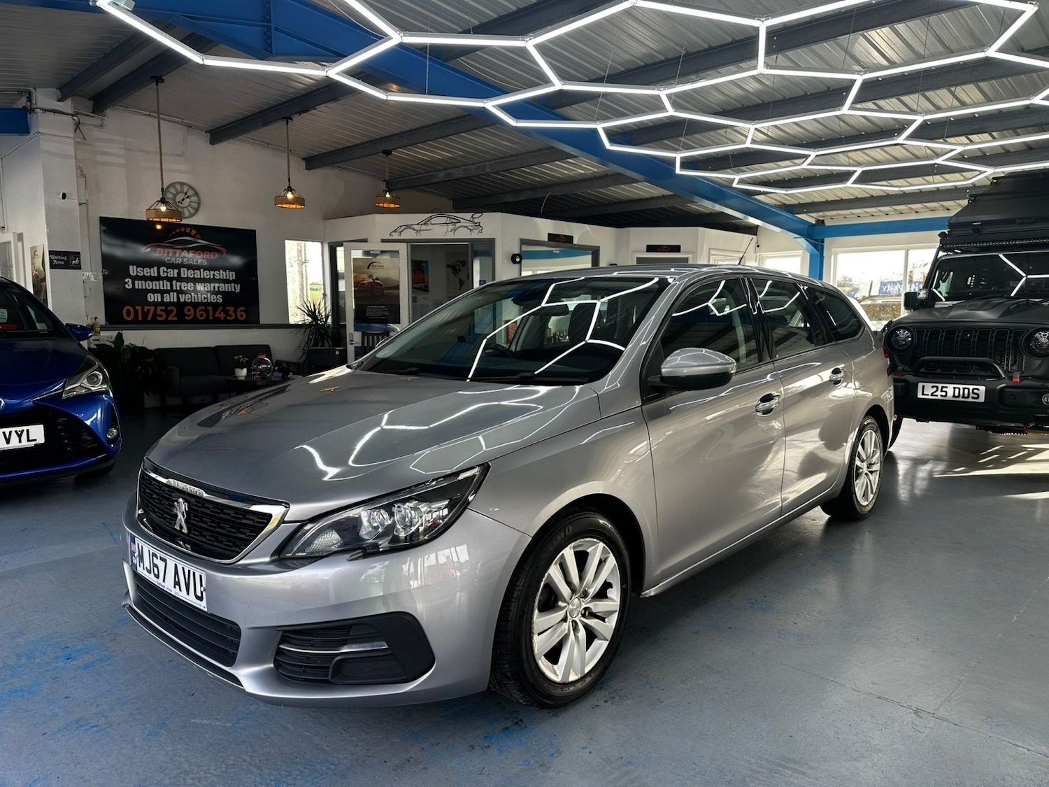 Used Peugeot 308 2017 for sale - 76571109: Photo 10