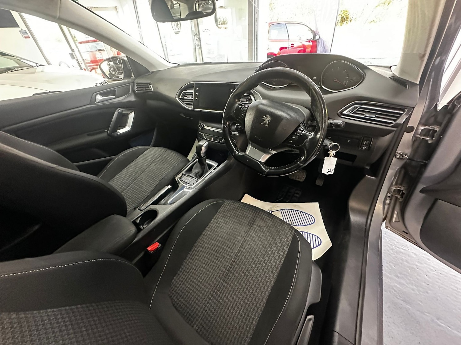 Used Peugeot 308 2017 for sale - 76571109: Photo 17