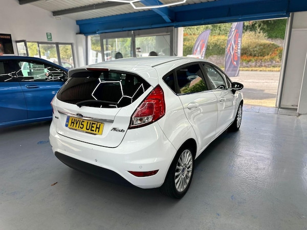 Used Ford Fiesta 2015 for sale - 75355092: Photo 5