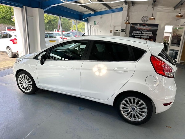 Used Ford Fiesta 2015 for sale - 75355092: Photo 8