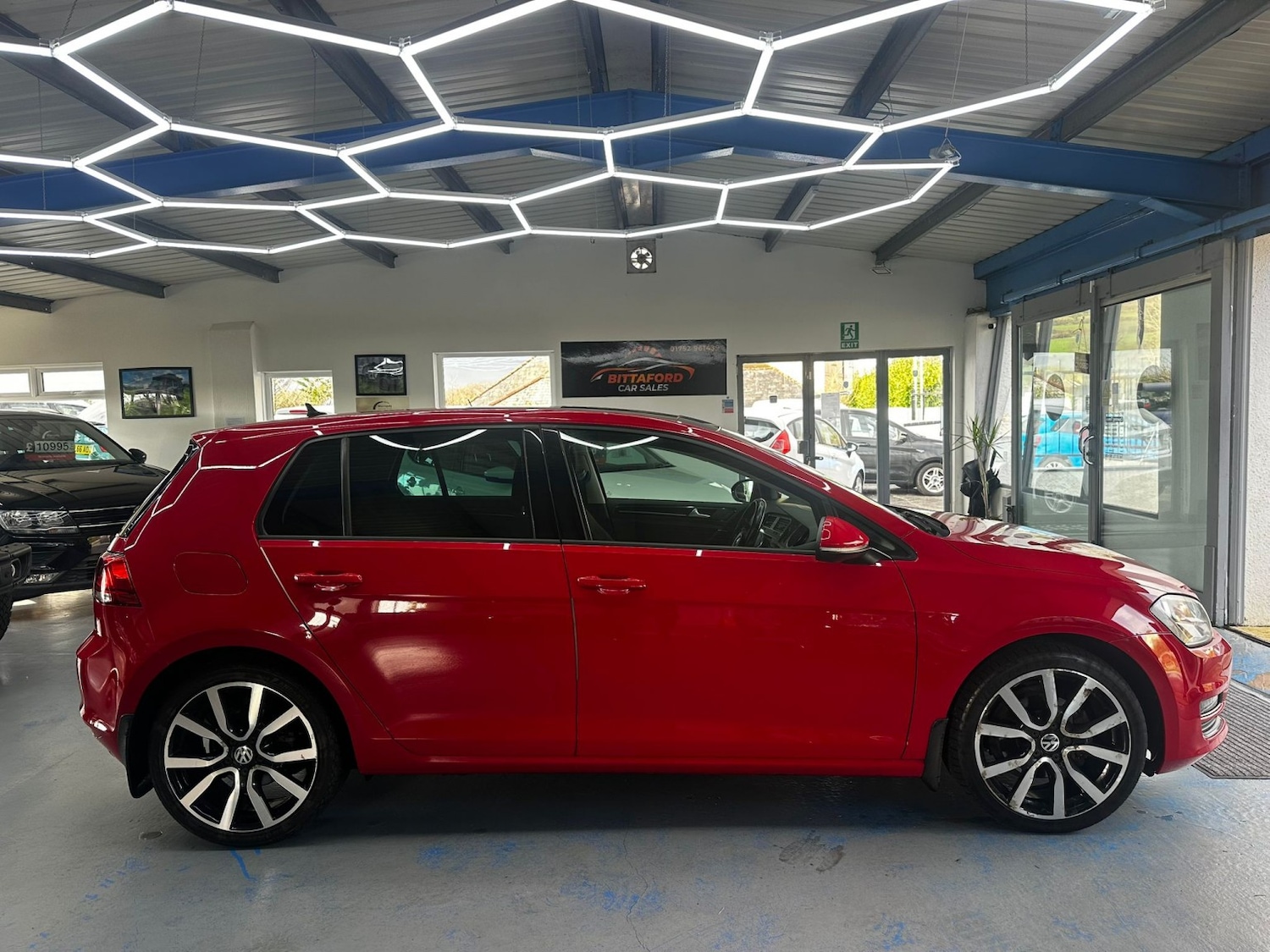 Used Volkswagen Golf 2014 for sale - 77656403: Photo 3