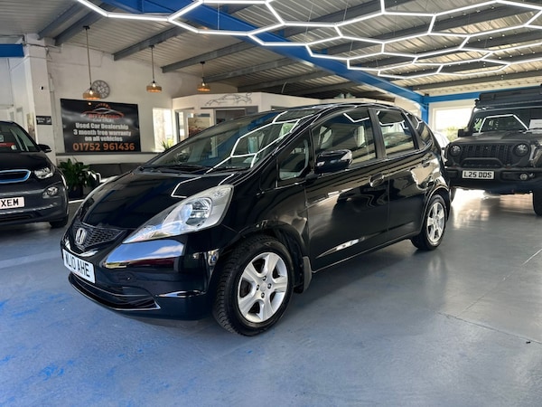 Used Honda Jazz 2010 for sale - 76225330: Photo 10