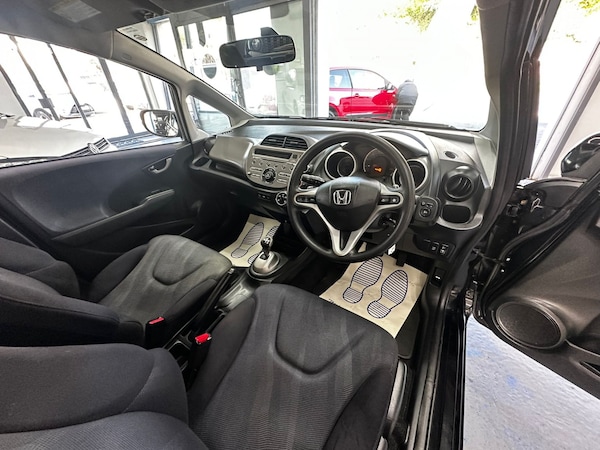 Used Honda Jazz 2010 for sale - 76225330: Photo 16