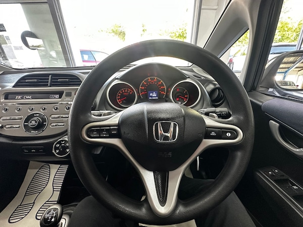 Used Honda Jazz 2010 for sale - 76225330: Photo 18