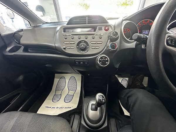 Used Honda Jazz 2010 for sale - 76225330: Photo 19