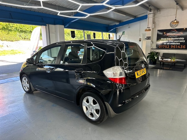 Used Honda Jazz 2010 for sale - 76225330: Photo 7