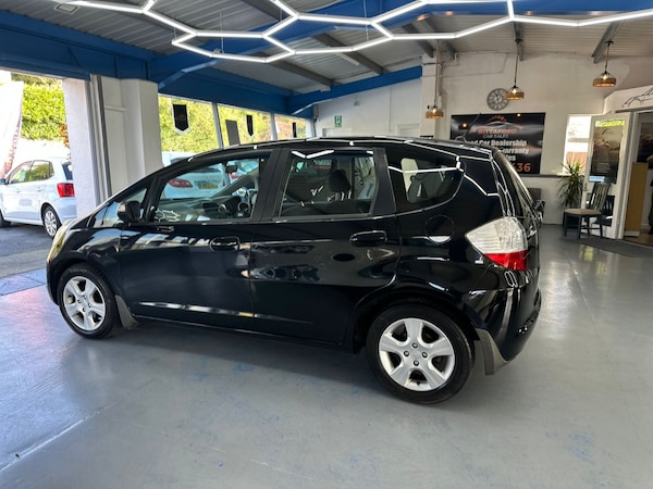 Used Honda Jazz 2010 for sale - 76225330: Photo 8