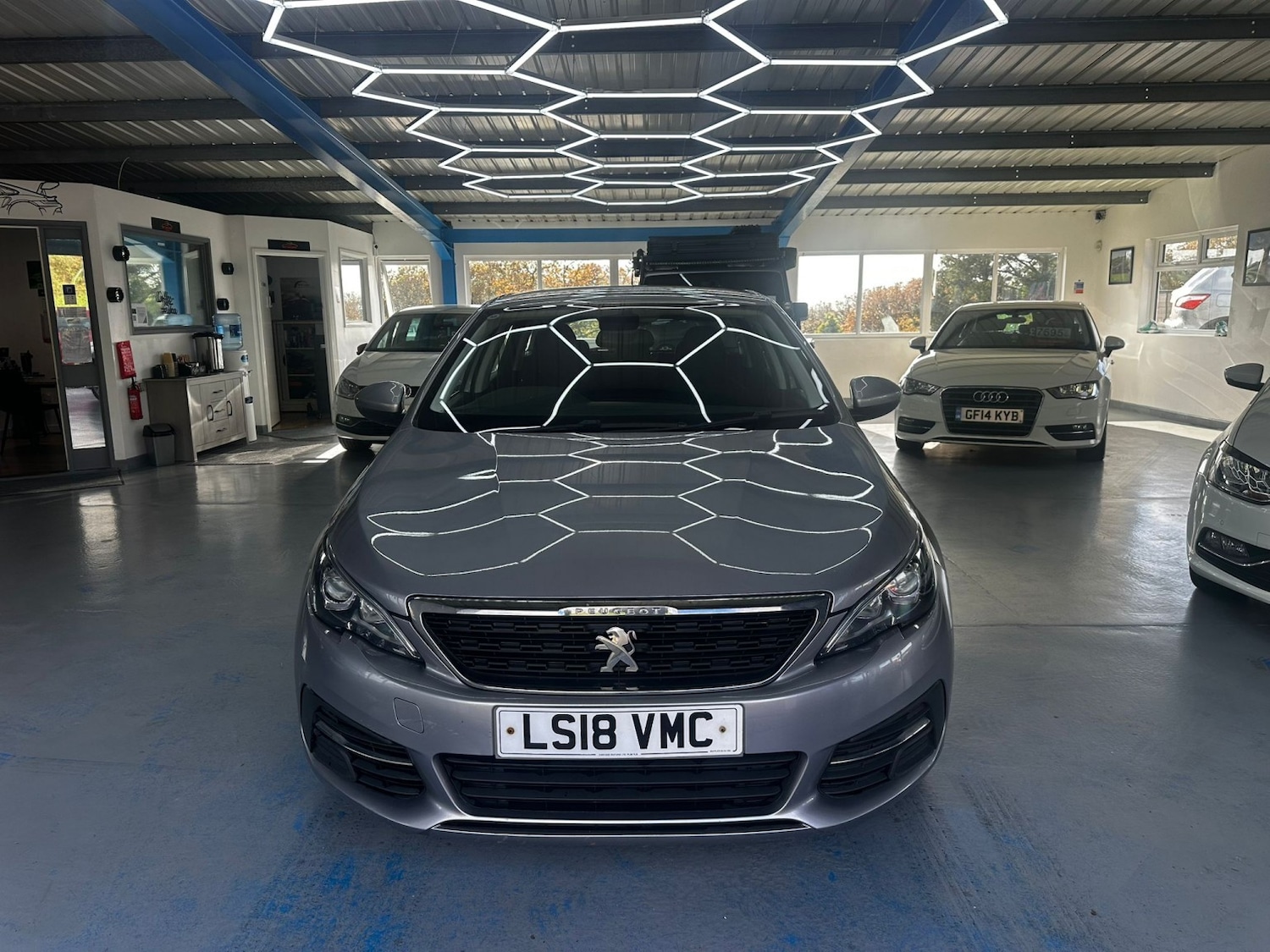 Used Peugeot 308 SW 2018 for sale - 76497538: Photo 1