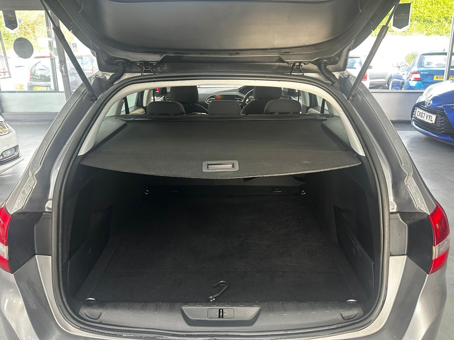 Used Peugeot 308 SW 2018 for sale - 76497538: Photo 17