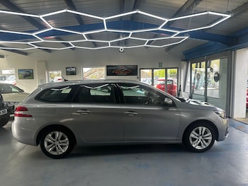 Used Peugeot 308 SW 2018 for sale - 76497538: Photo