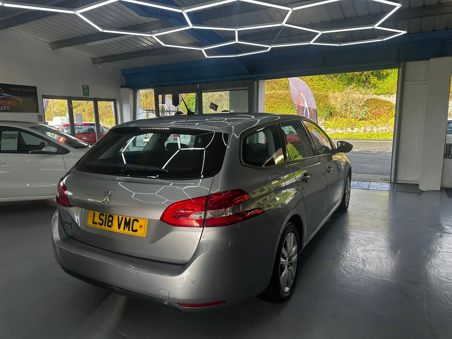 Used Peugeot 308 SW 2018 for sale - 76497538: Photo 5