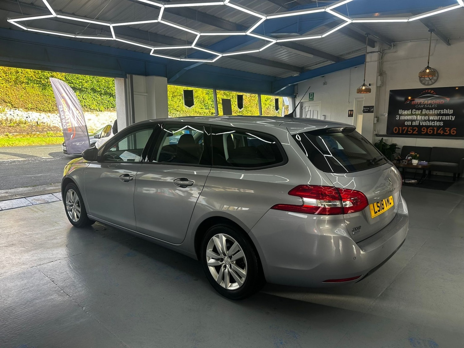 Used Peugeot 308 SW 2018 for sale - 76497538: Photo 7