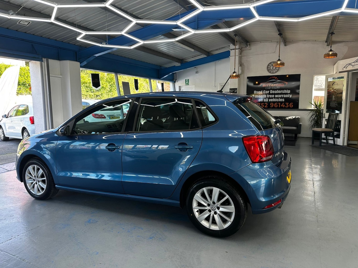 Used Volkswagen Polo 2016 for sale - 76358220: Photo 8