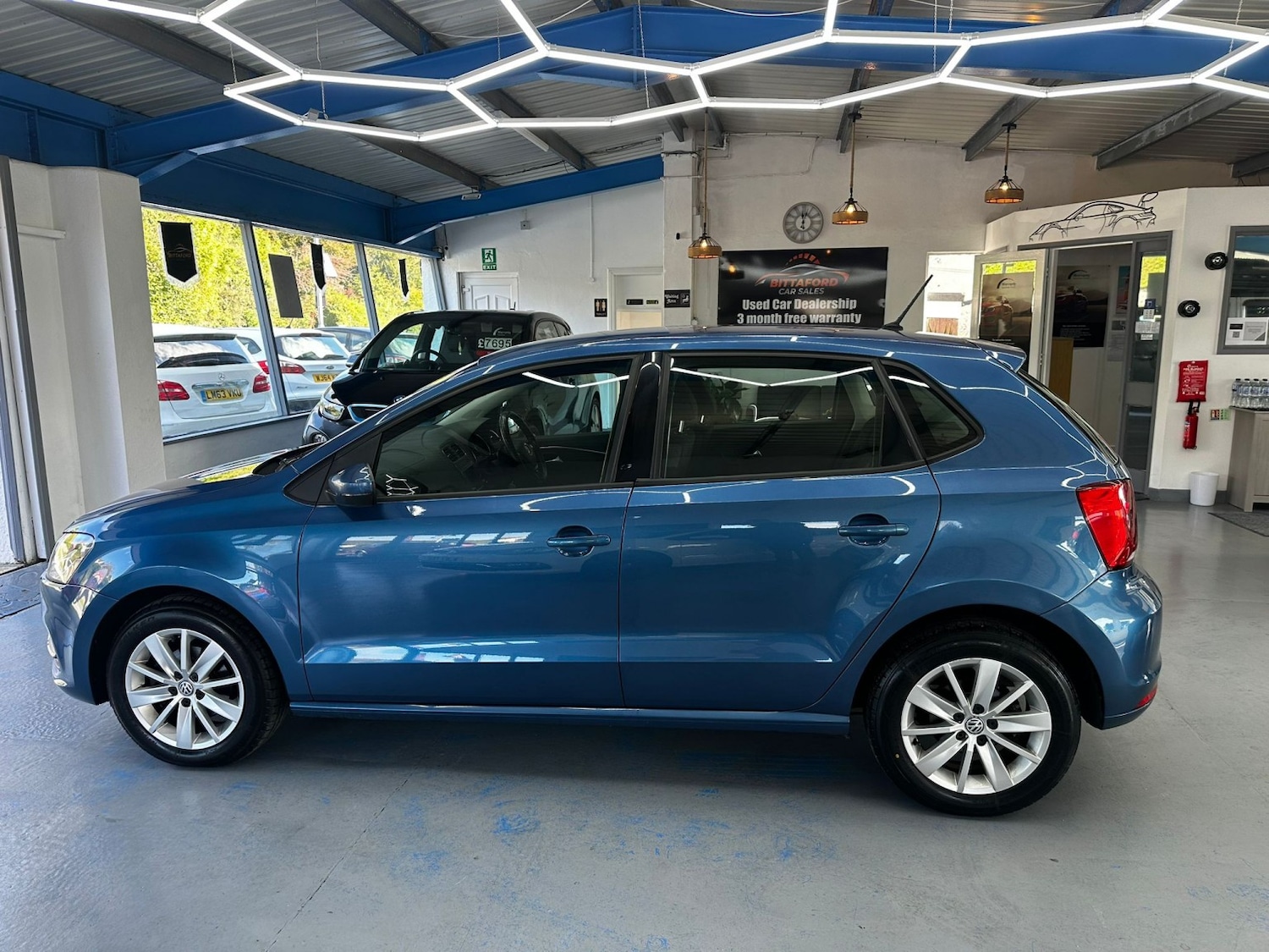 Used Volkswagen Polo 2016 for sale - 76358220: Photo 9